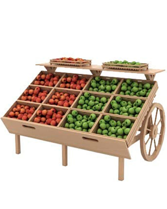 Деревянный развал для овощей и фруктов с ящиками в виде телеги