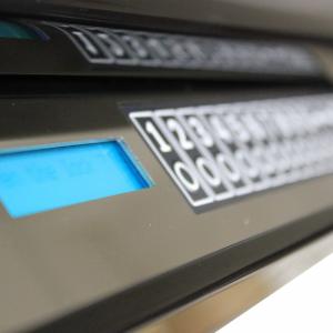 Взломостойкий сейф Stockinger BRABUS 12V с ключевым замком