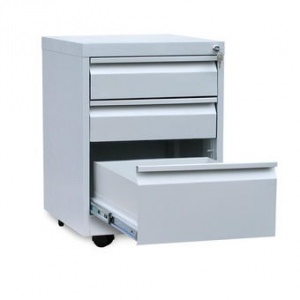 tumba-s-raznymi-yashchikami-1